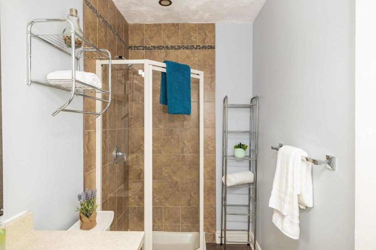 Pet-Friendly Home - Near Chinatown & Little Italy Οττάβα Εξωτερικό φωτογραφία