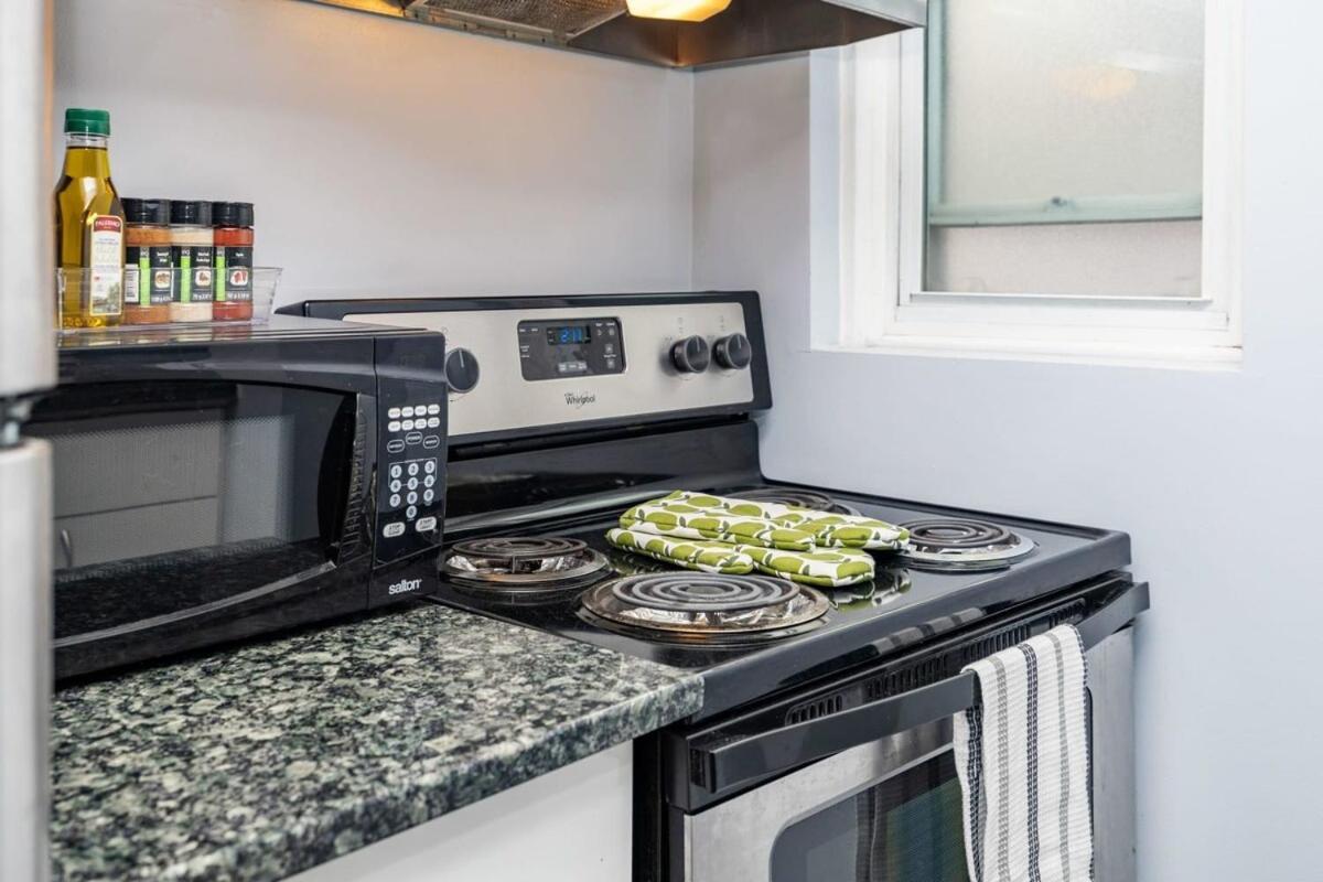 Pet-Friendly Home - Near Chinatown & Little Italy Οττάβα Εξωτερικό φωτογραφία